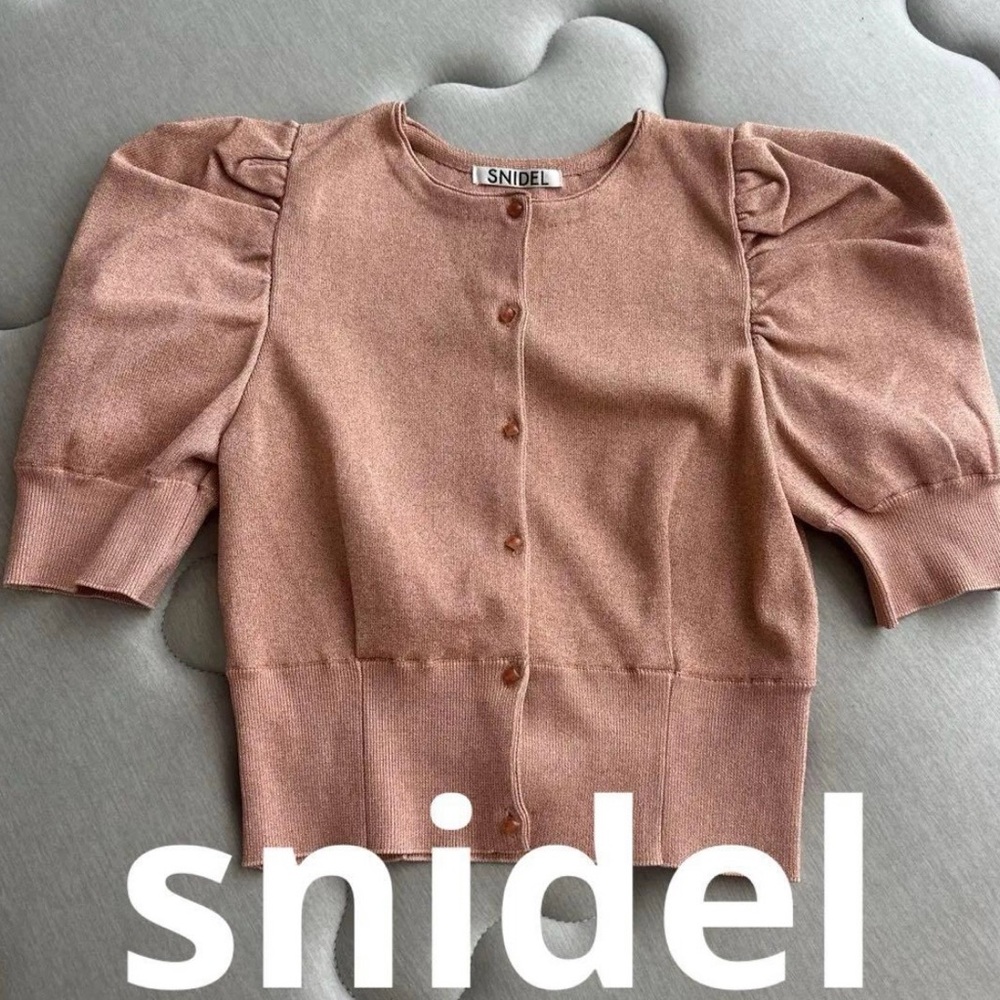 Snidel Women's Pink Button Down Shirt